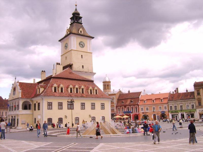 Centre Ville Braşov Buitenkant foto